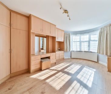 6 bedroom semi-detached house to rent - Photo 2