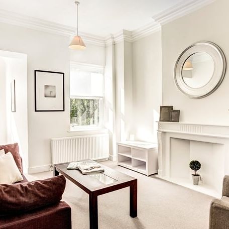 Newly Refurbished Two Bedroom Apartment Lexham Gardens Kensington W8 - Photo 1