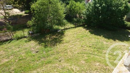 Location Appartement 4 pièces 94m² PUY GUILLAUME 63290 - Photo 5
