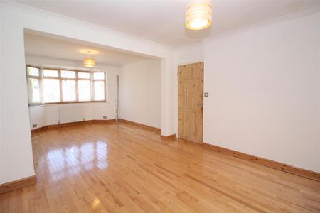 4 bedroom semi-detached house to rent - Photo 4