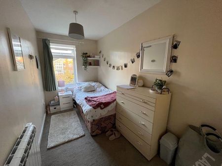 3 bedroom apartment to rent - Photo 2