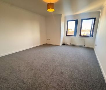 2 Bed, Flat - Photo 5