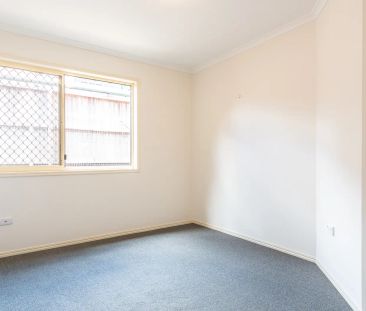 Spacious Family Home in a Prime Location! - Photo 3