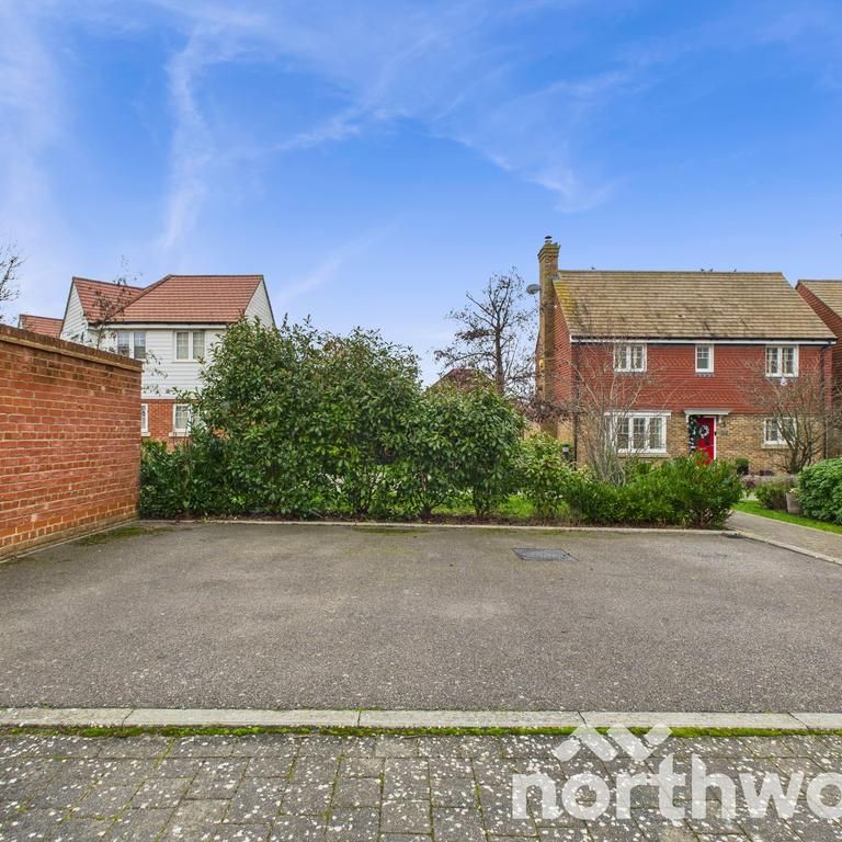 3 bedroom terraced house to rent - Photo 1