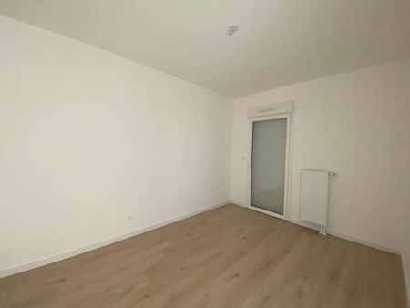 Location Appartement 2 pièces 44m² FLEURY SUR ORNE 14123 - Photo 3