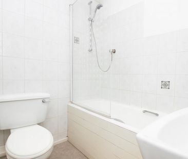 2 bedroom House To Let - Photo 4