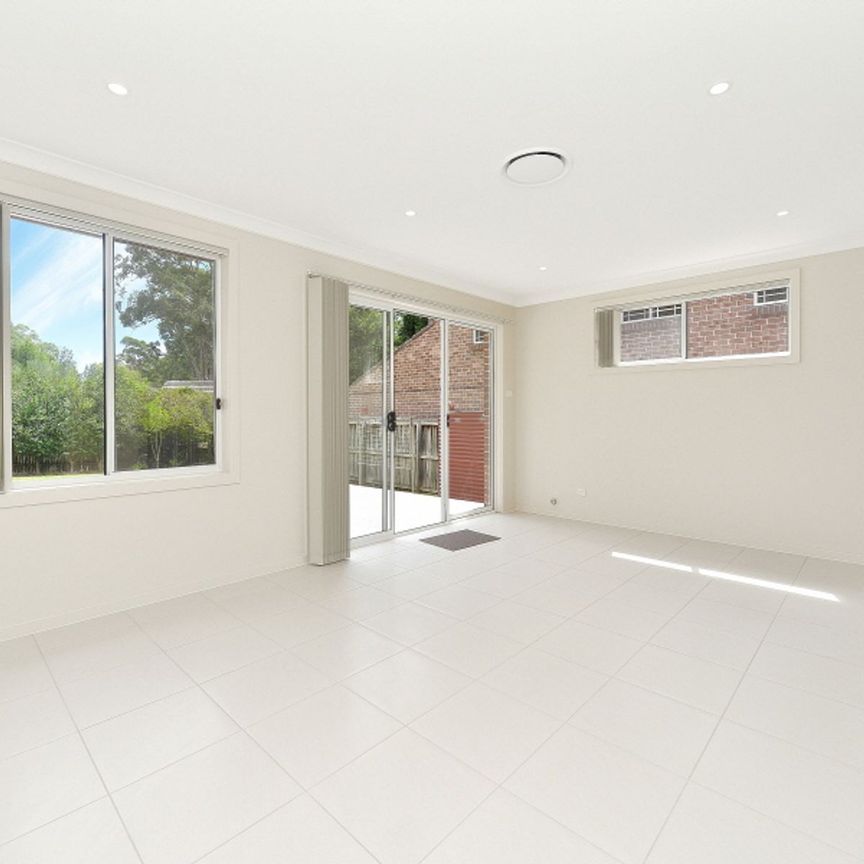 Stylish Family Home in a Peaceful Eastwood Cul-de-Sac - Photo 1