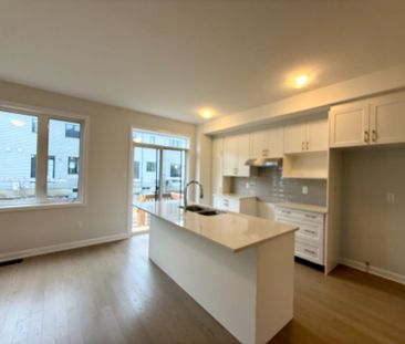 For Lease - 504 Ingenuity Row, Kanata, Ontario - Photo 4