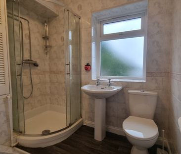 3 bedroom terraced house to rent - Photo 6