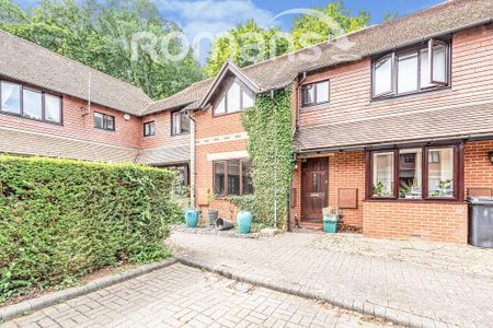 2 bedroom terraced house to rent - Photo 3