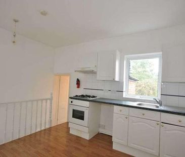 One Bedroom Flat- St Georges Road, RG30 - Photo 5