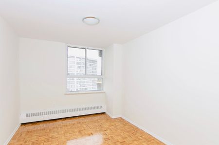 For Lease - 6200 Bathurst Street Unit# 912, Toronto, Ontario - Photo 4