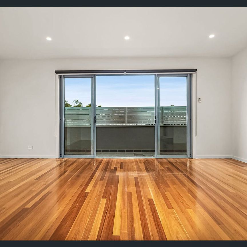 INNER CITY LIVING IN THE HEART OF ESSENDON! - Photo 1