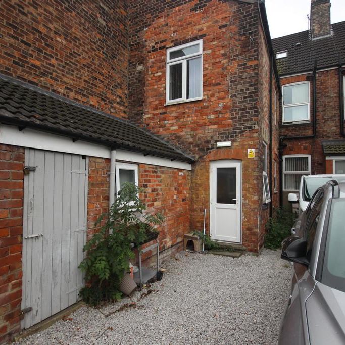 1 bedroom in a house share to rent - Photo 1