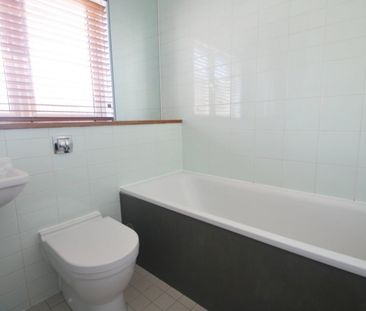 Elvedon Road, Feltham,TW13 - Photo 5