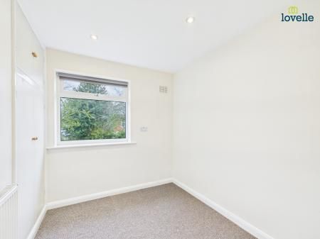 4 bedroom Detached bungalow To Let - Photo 5