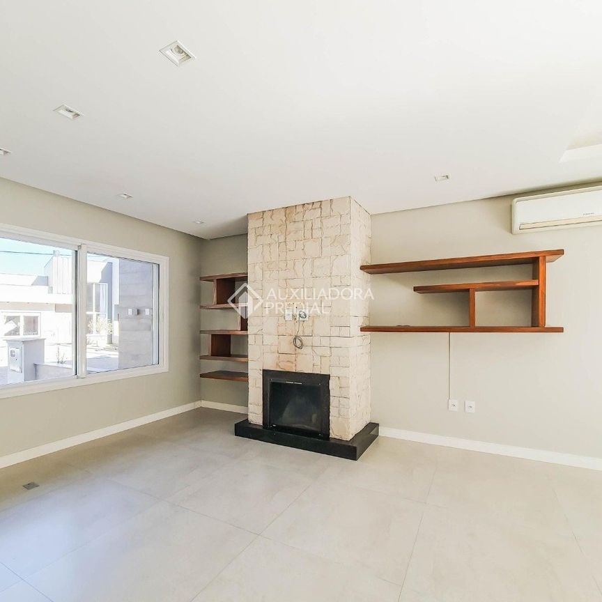Casa em Condomínio com 3 quartos e 150m² para alugar em Hípica, Porto Alegre. - Photo 1