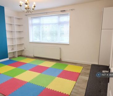 3 bedroom maisonette to rent - Photo 2