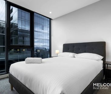 SOUTHBANK GRAND ONE-BEDROOM – FURNISHED - Photo 4