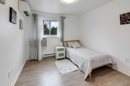 For Lease - 143 Torresdale Avenue, Toronto, Ontario - Photo 2