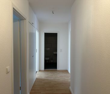 Sonnige Balkonwohnung in zentraler Wohnlage ***frisch renoviert***n... - Foto 4