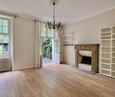 Location Maison 9 pièces 221m² NANTES 44000 - Photo 2