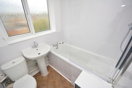 2 bedroom maisonette to rent - Photo 5