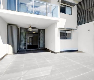 Modern Unit with Huge Patio & Pool Views – Prime Belgian Gardens Lo... - Photo 4