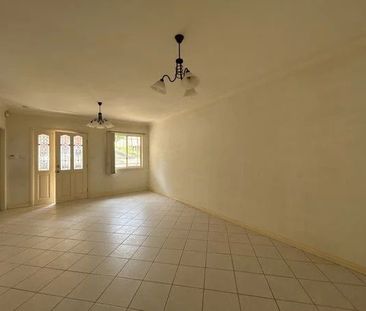 Ideal Family Home in Prime Location - Photo 4