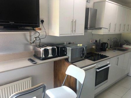 6 bedroom house share to rent - Photo 3