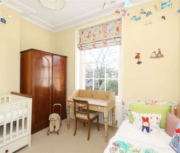 A stunning four bedroom family home in Canonbury close to amenities... - Photo 4