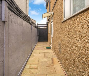 Dorset Road, London, SW19 maisonette to rent - Photo 6