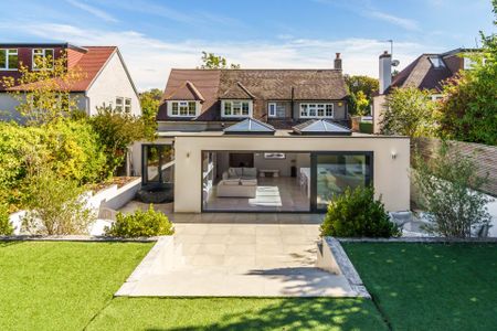 Reigate Road, Epsom - Photo 2
