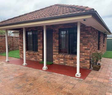 Private Granny Flat - Photo 1