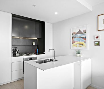 Stylish South Yarra Sanctuary with City Views in Prime Lifestyle Lo... - Photo 6