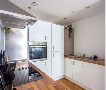 Stunning Fully Furnished One Double Bedroom Apartment on the 23rd f... - Photo 6