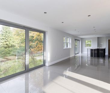 5 bedroom detached house to rent - Photo 2