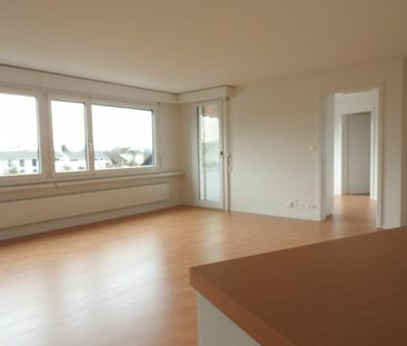 Schöne, moderne 4.5-Zimmer-Wohnung - Photo 1