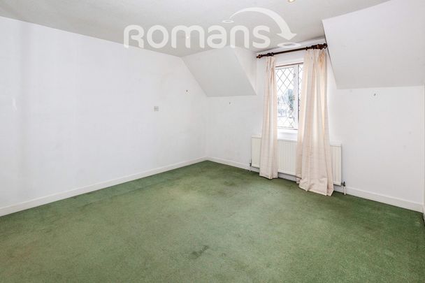 Hall Court, Datchet, SL3 - Photo 1