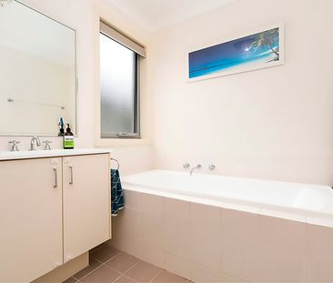 Convenient, Low Maintenance Living in a Prime Stanhope Gardens Loca... - Photo 5