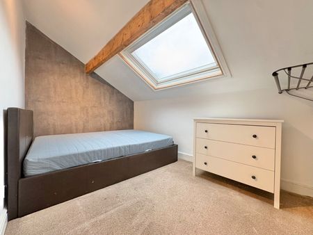 4 bedroom terraced house to rent - Photo 5