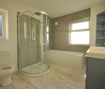 House Share to rent - Baring Road, Grove Park, SE12 - Photo 4