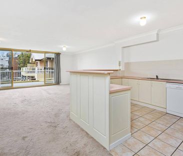 Seaside Manor - just a stones throw to Surf Beach! - Photo 6