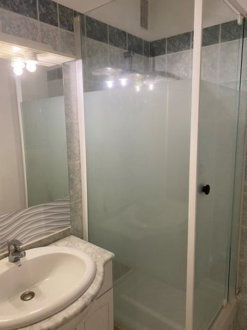 Location Appartement 2 pièces 44m² ST JEAN DE BRAYE 45800 - Photo 2