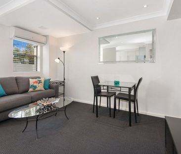 Executive 1 bedroom Fully Furnished - Photo 4