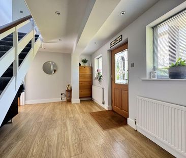 4 bedroom detached house to rent - Photo 2