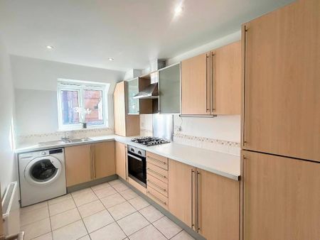 2 bedroom flat to rent - Photo 4