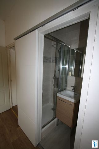 Location Appartement 2 pièces 25m² LE PETIT QUEVILLY 76140 - Photo 4