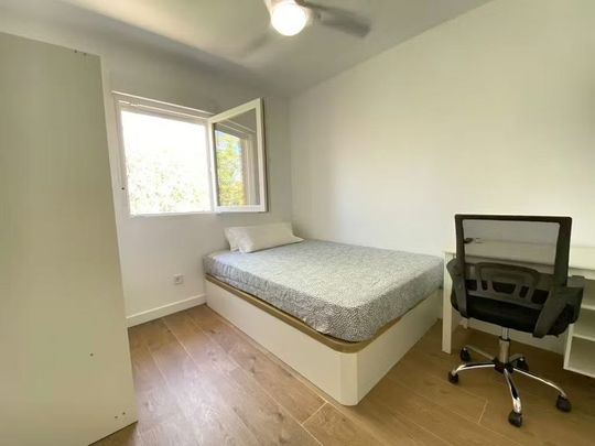 Calle de Orio, Madrid, Community of Madrid 28041 - Photo 1