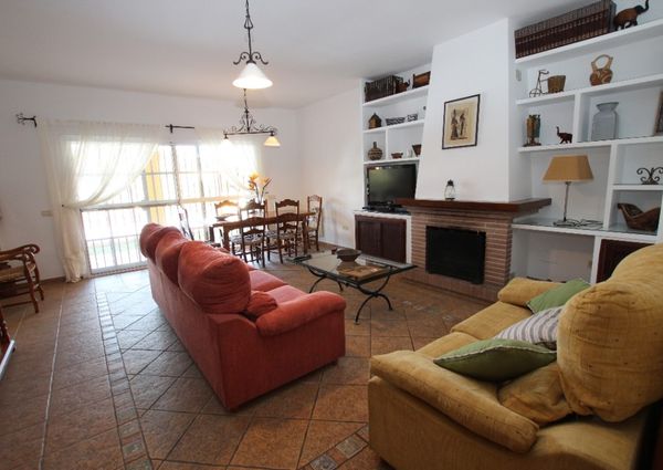 5 bed villa for long term rent, Urb. Ricmar, Marbella